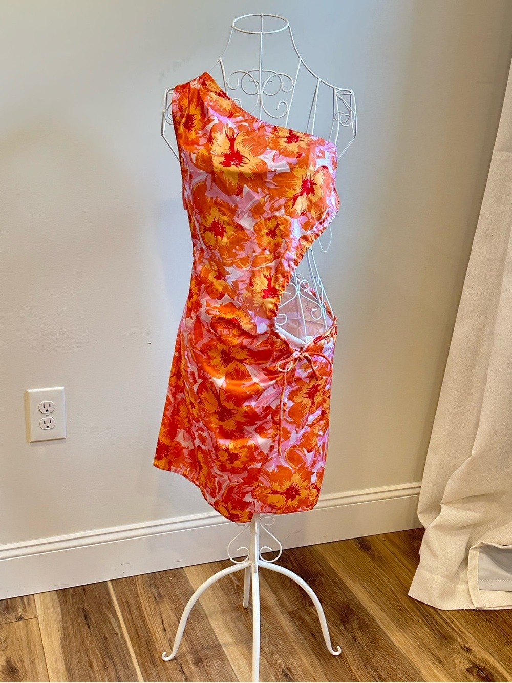 Hello Molly LOVING THAT GIRL One Shoulder Pink Orange Cutout Mini Dress XS NWT - Picture 2 of 7